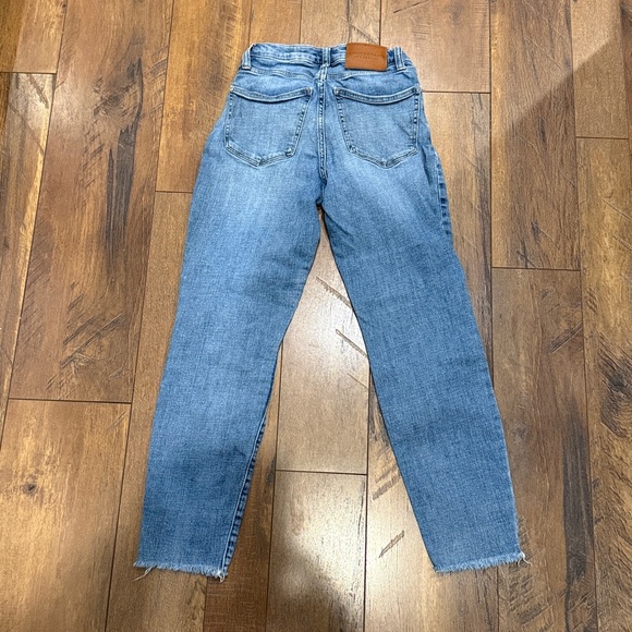 Lucky Brand Light Blue Ankle Jeans - Picture 5 of 11